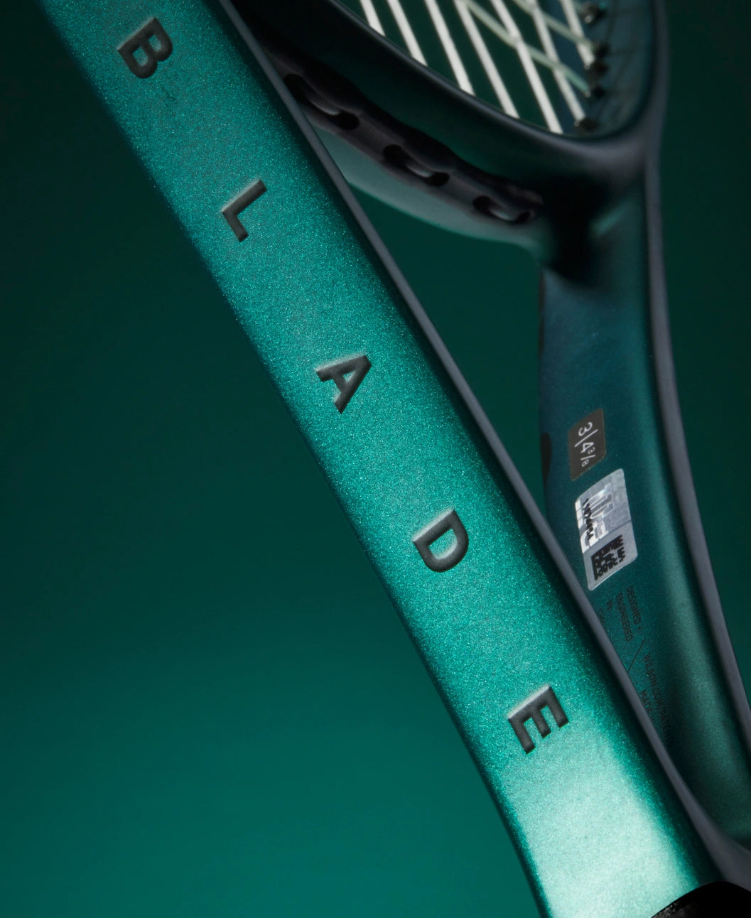 WILSON Blade 100L Tennis Racket (V9)